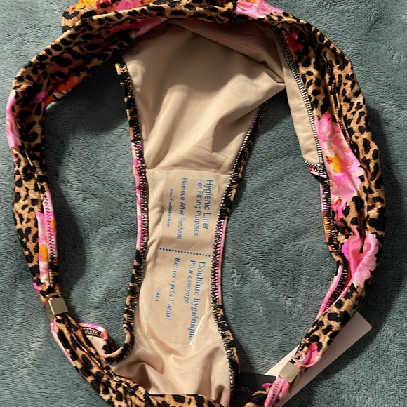 NWT Victoria’s Secret bikini bottom, size Medium - Picture 4 of 4